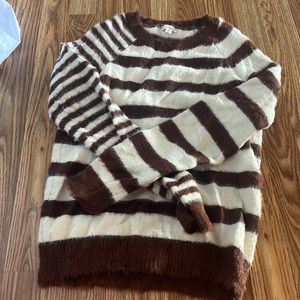 Hem & Thread Striped Small Sweater